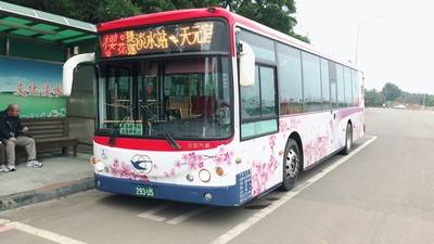 接駁公車車身彩繪