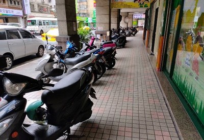 民族路(建國路─明德路) 單號邊路段將自3月23日起實施機車退出騎樓