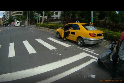 在行人穿越道臨停上下車
