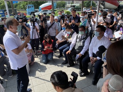 新北市長侯友宜籲請交通部邀集高公局和新北、桃園兩市就可行性評估再予討論