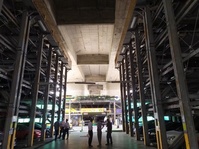 萬板高架橋下停車場機械塔