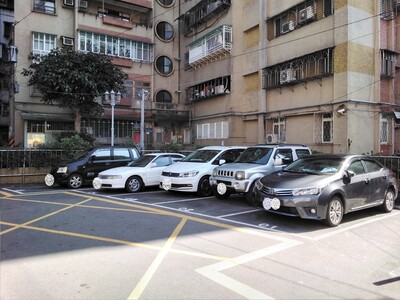 杜絕公有路邊停車格成私人車位