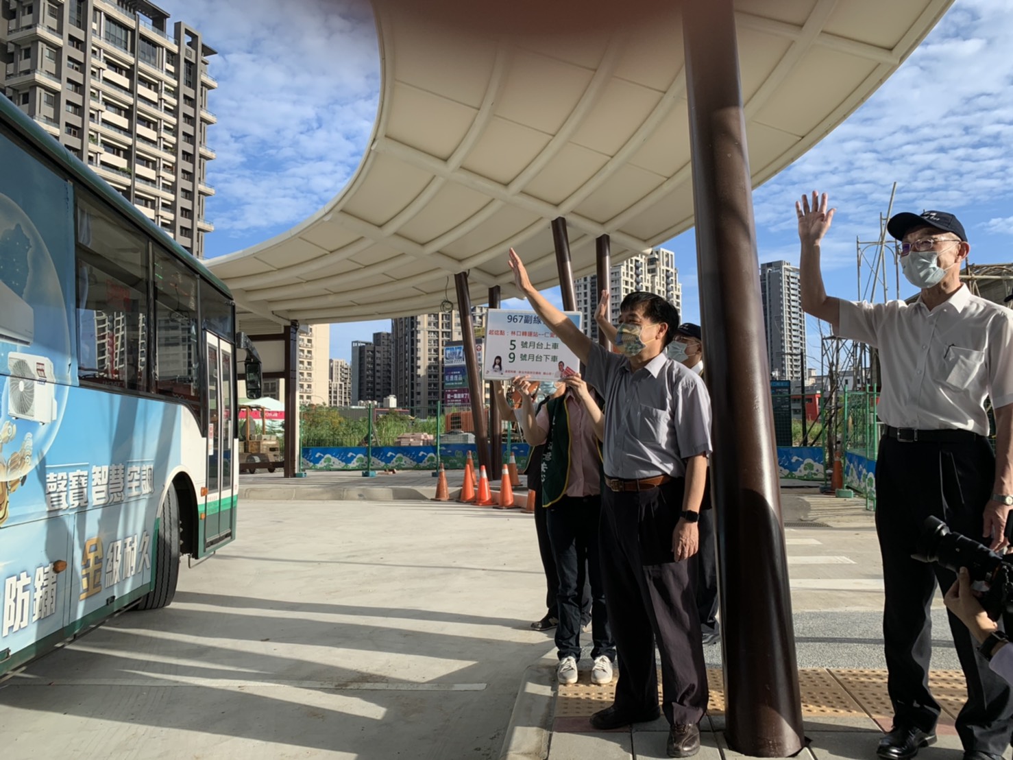 新北市交通局長鍾鳴時表示，尚有需改善之處，非常歡迎民眾提供意見