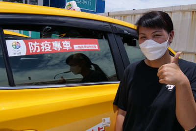 抗疫車隊駕駛吳淑華只要聽到一句簡單的「謝謝」，心裡就很滿足