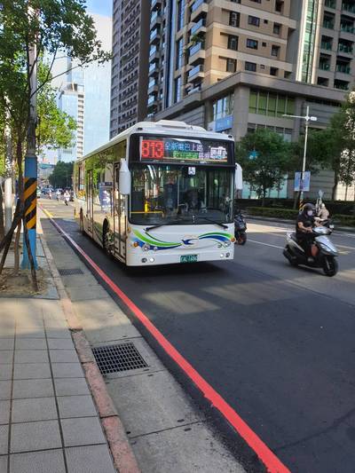 813線電動公車