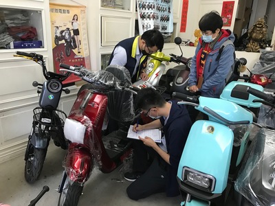 新北交通局針對販售微型電動二輪車之業者進行稽查
