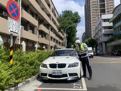 路邊管理員開單相片