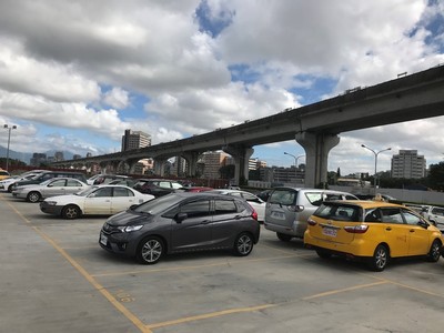 文小一停車場二區停車空間自今(23)日中午12時起維持開放