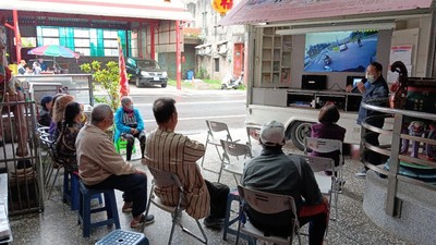 攜手區公所、里長與路老師 強化高齡者交安宣導