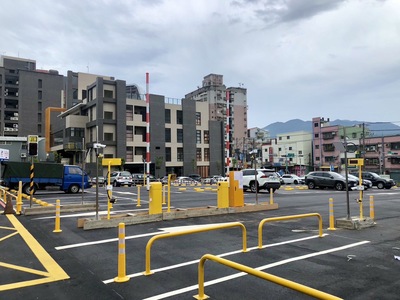 八里龍形停車場相片