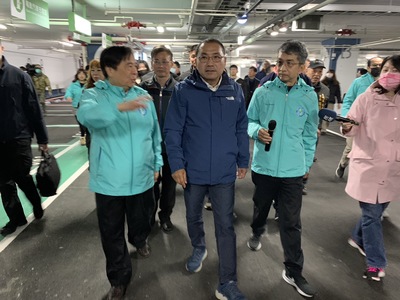 新北市長侯友宜今日視察土城區新北高工地下停車場