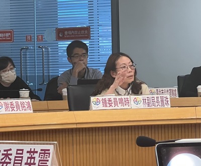 新北市政府交通局副局長林麗珠回應委員提問