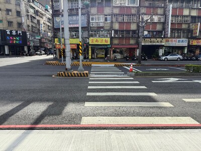 新莊區中華路與中誠街口行穿線退縮