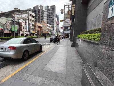 黃線臨時停車