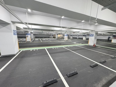 溪北公園停車場有280格汽車停車位及50格機車停車位