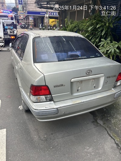 未懸掛牌照停放於道路(圖1)