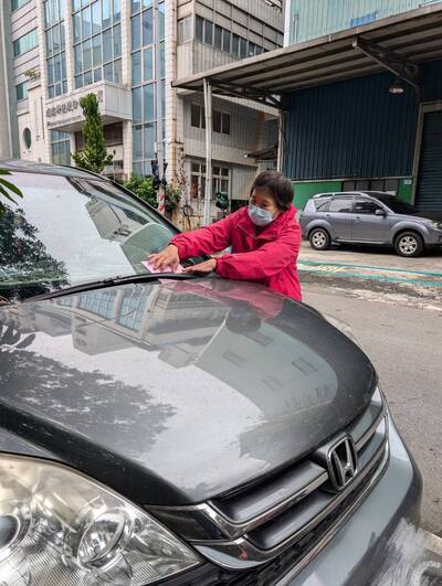 管理員夾單宣導照片