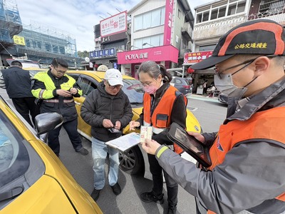 交通局會同公路局監理單位至瑞芳火車站計程車排班區稽查