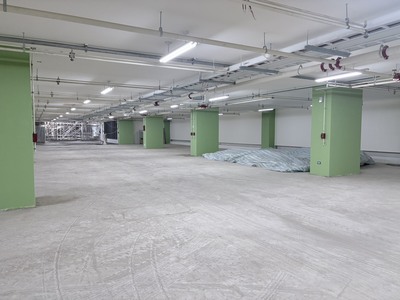 永平國小地下停車場工程整體進度已達93.87%,超前0.77%,預計今年7月完工、