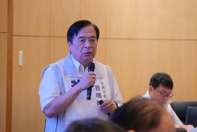 交通局長鍾鳴時於市政會議簡報「國門新地標,生活新風貌」